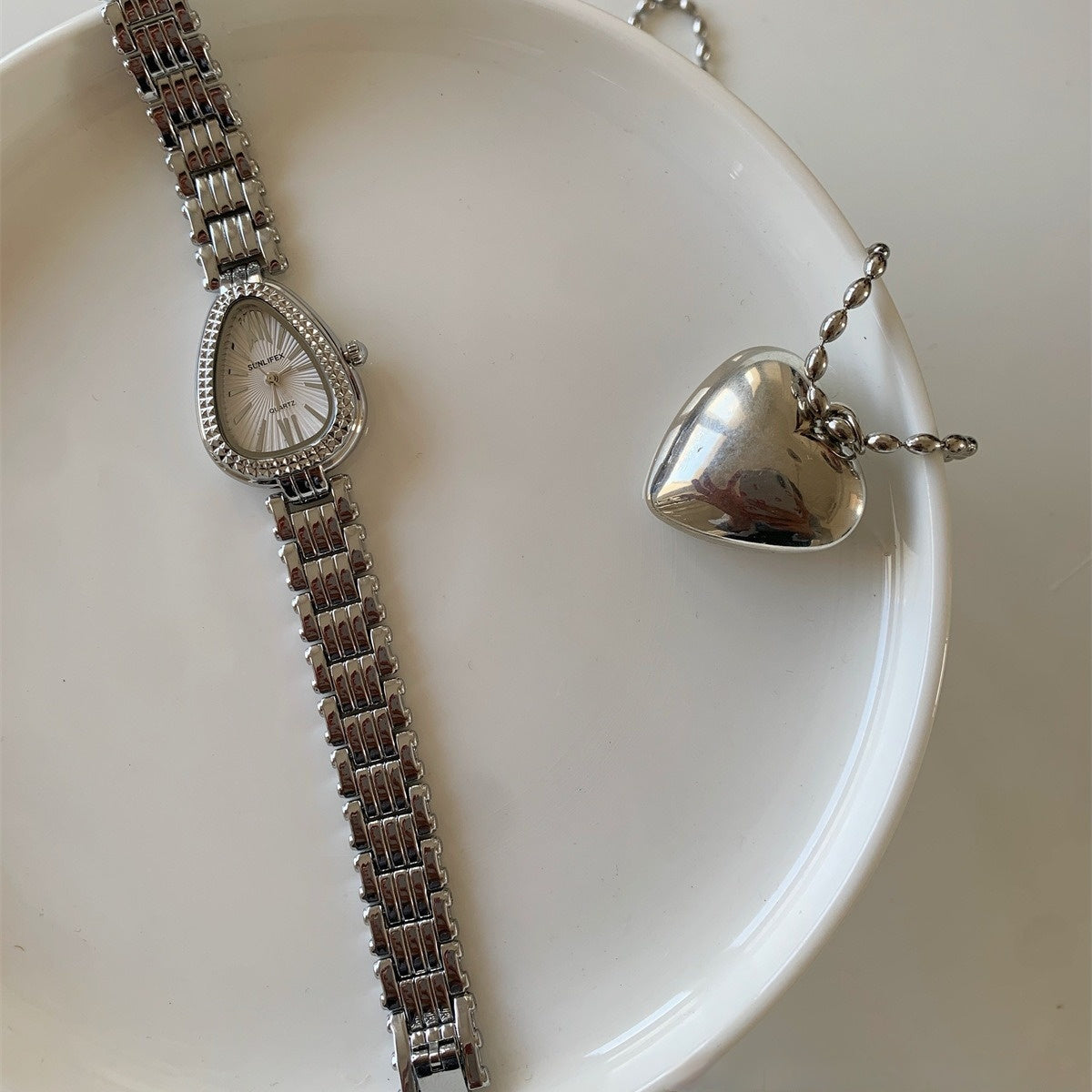 ✨ Elegant Gold Bracelet Watch for Women