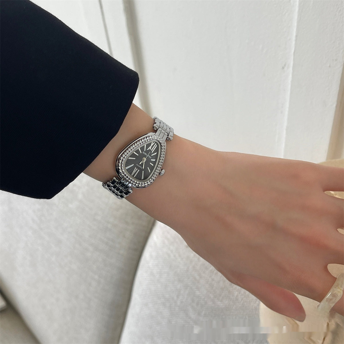 ✨ Elegant Gold Bracelet Watch for Women